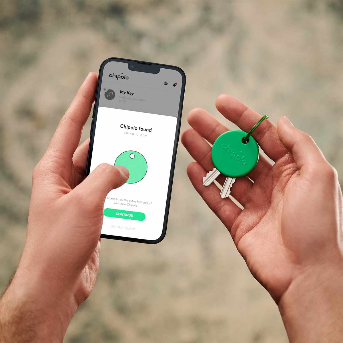 Chipolo POP Tracking Tag (Works with Googleâ€™s Find My Device or Apple Find My) Green