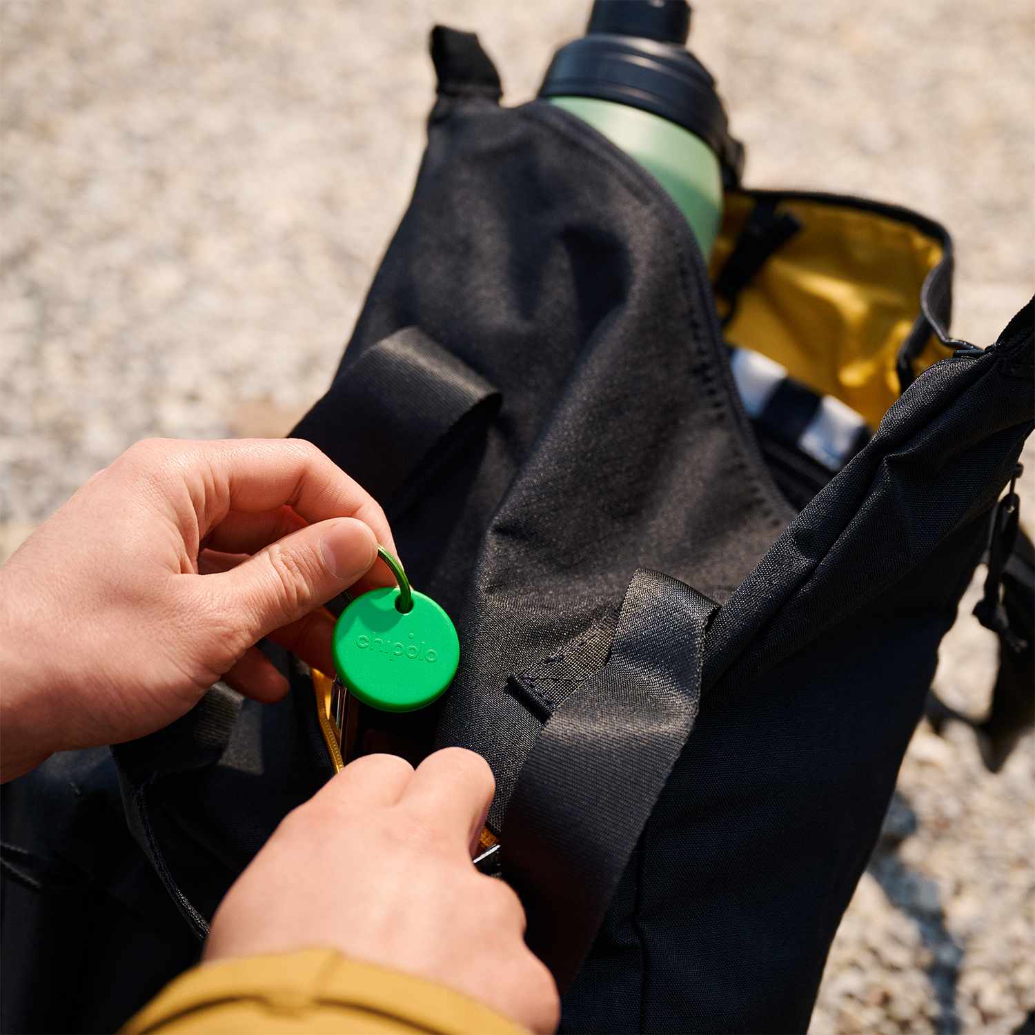 Chipolo POP Tracking Tag (Works with Googleâ€™s Find My Device or Apple Find My) Green