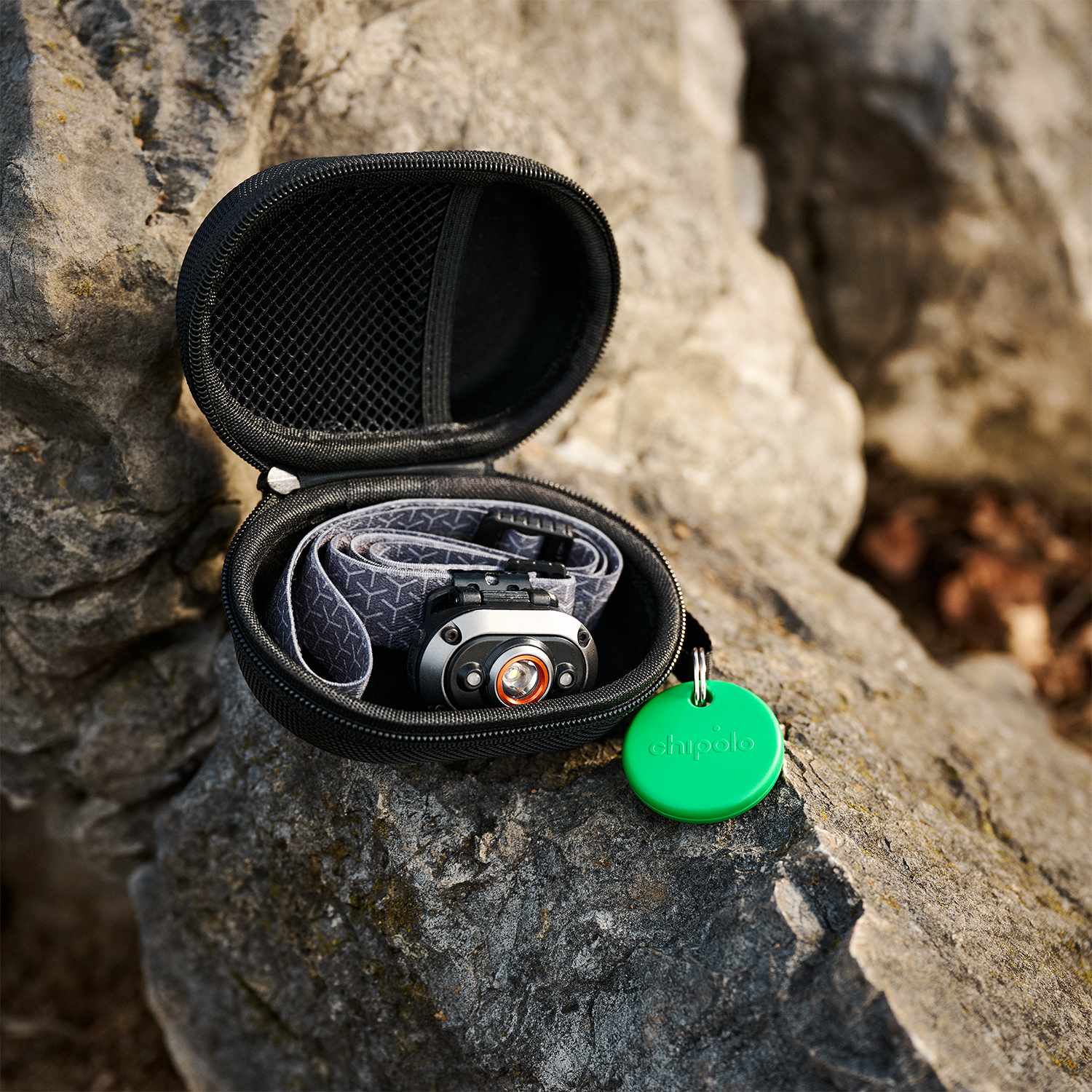 Chipolo POP Tracking Tag (Works with Googleâ€™s Find My Device or Apple Find My) Green