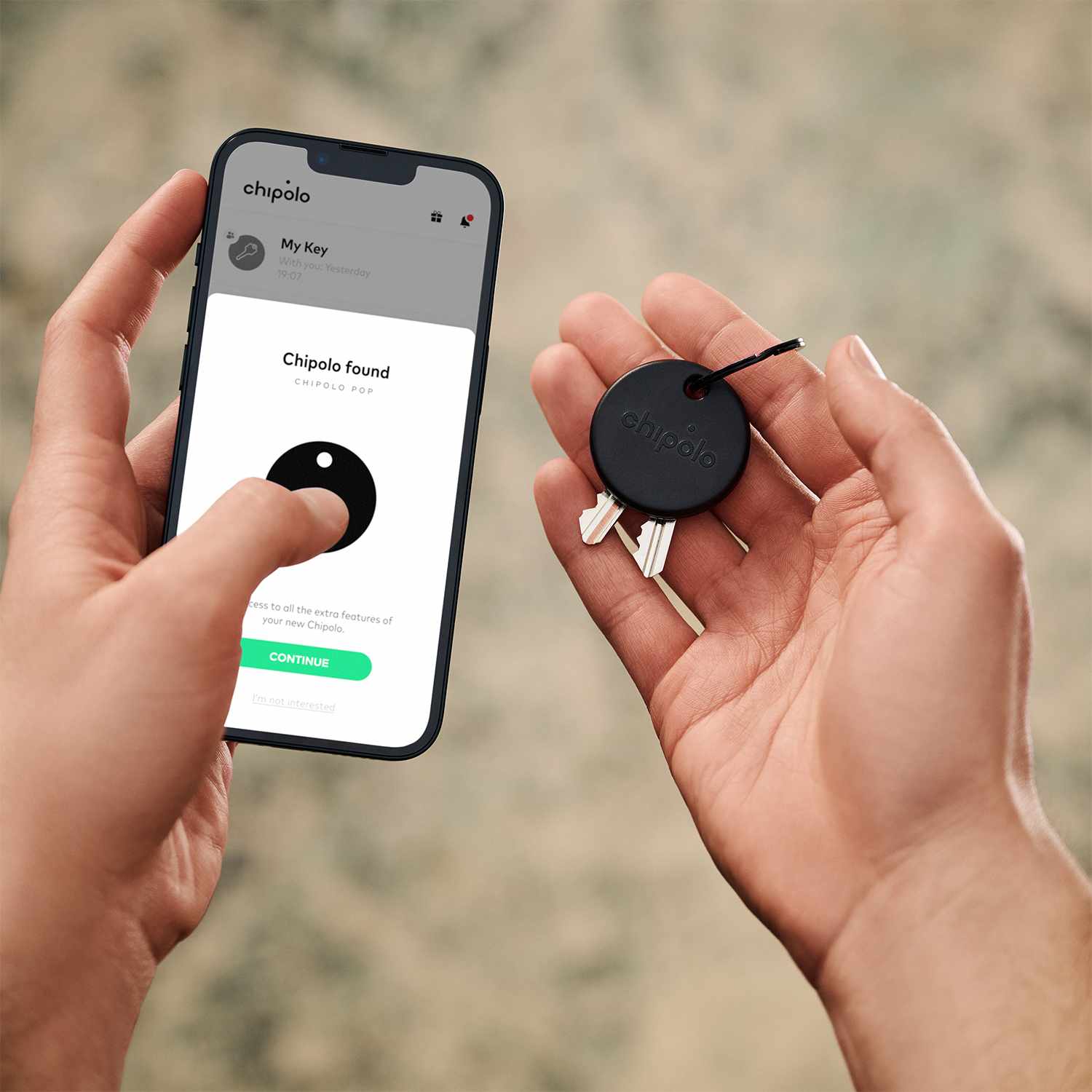 Chipolo POP Tracking Tag (Works with Googleâ€™s Find My Device or Apple Find My) Black