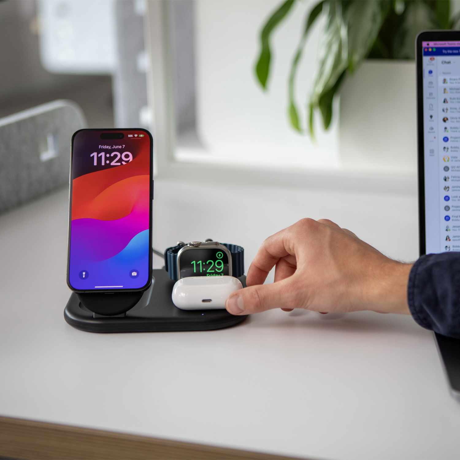 Belkin BoostCharge Qi2 3-in-1 Wireless Charging Stand 15W Black