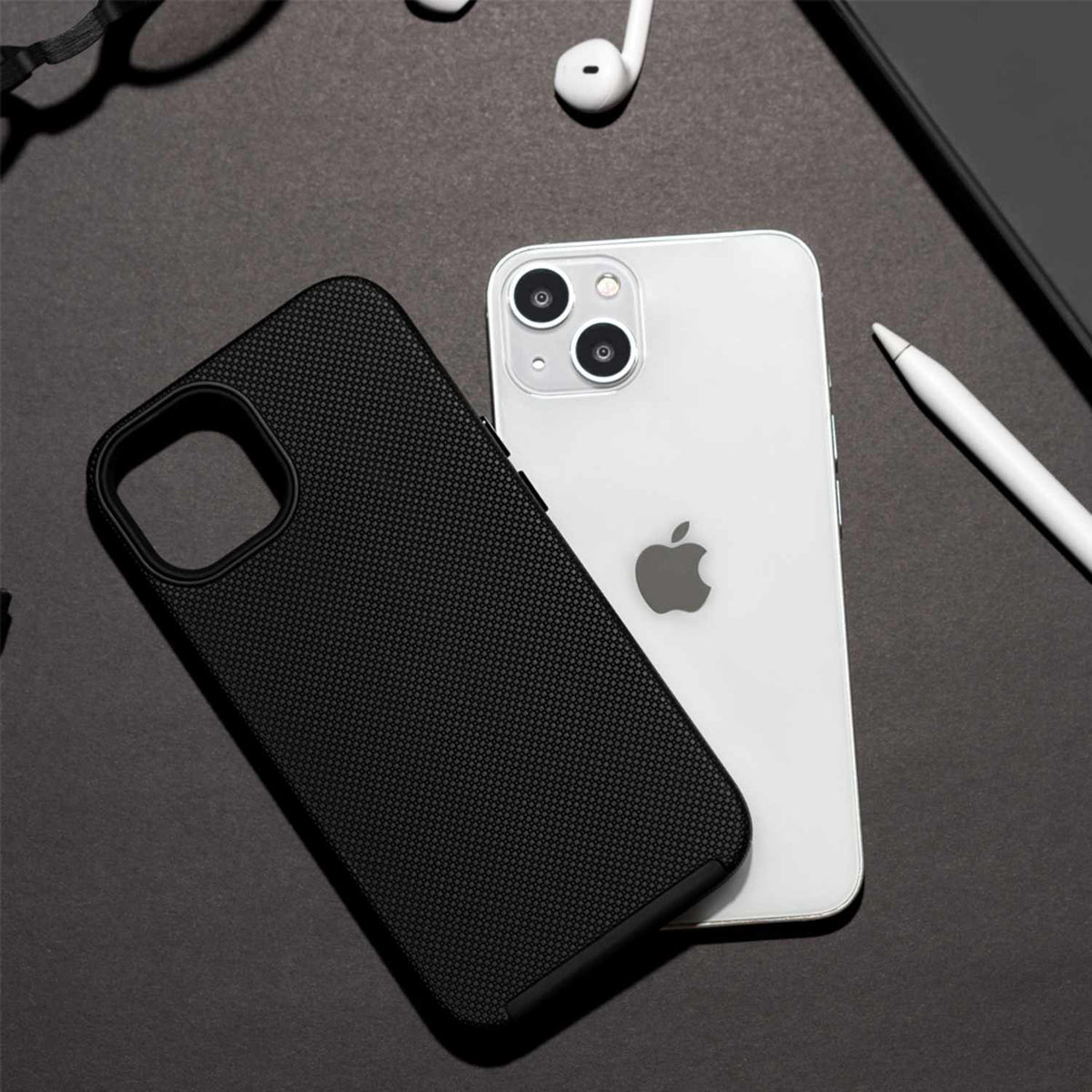Blu Element BEA2XWMSIP15 Armour Rugged MagSafe Case Black for iPhone 13, iPhone 14, iPhone 15, iPhone 16e